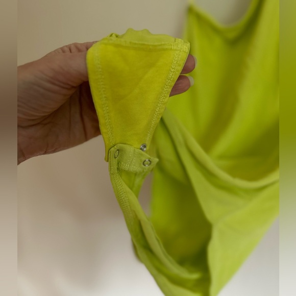 Frame Knotted Jersey bodysuit, lime green, size medium - Picture 10 of 10
